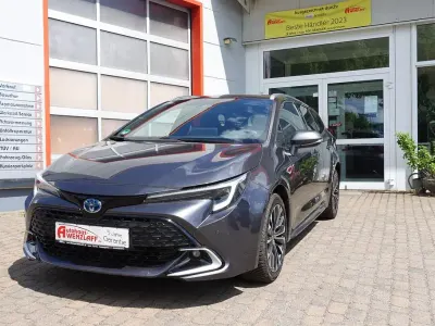 Używany Toyota Corolla Team 196 KM (144 kW) 2023 Szary Sedan/Limuzyna