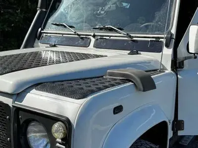 Gebraucht Land Rover Defender 122 PS (89 kW) 1999 Weiß SUV