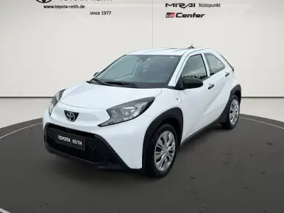 Gebraucht Toyota Aygo X Touch 72 PS (52 kW) 2023 Weiß SUV