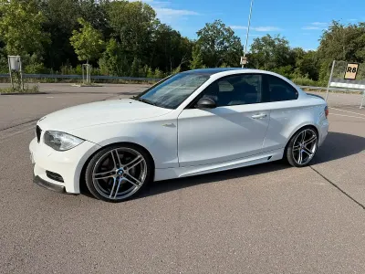 Gebraucht BMW 135 Coupé M Performance 306 PS (225 kW) 2009 Weiß Coupé