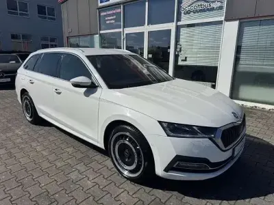 Gebraucht Skoda Octavia Style 204 PS (150 kW) 2021 Weiß Kombi