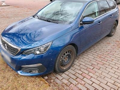 Gebraucht Peugeot 308 SW Allure 120 PS (88 kW) 2018 Blau Kombi