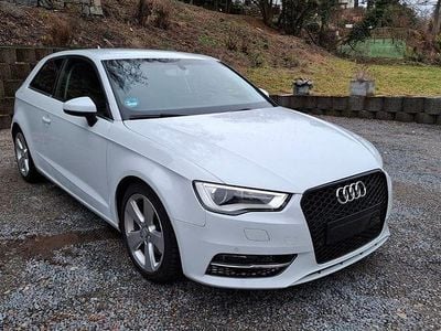 Gebraucht Audi A3 Attraction 180 PS (132 kW) 2013 Weiß Limousine