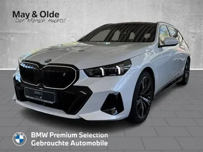 Neu BMW i5 M Sport 250 kW (340 PS) 2026 Mineralweiss metallic Kombi