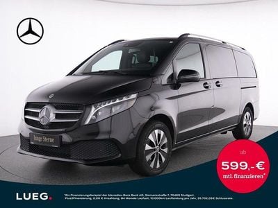 Schwarz Gebraucht 2023 Mercedes V250 Van / Kleinbus | 58.995 € (Fairer Preis)