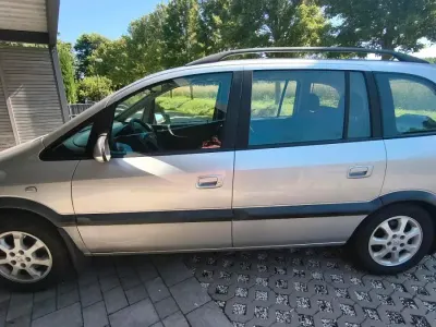 Gebraucht Opel Zafira 125 PS (91 kW) 2003 Silber Van / Kleinbus
