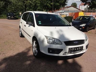 Gebraucht Ford Focus 116 PS (85 kW) 2005 Weiß Kombi