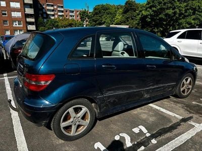 Mercedes B200