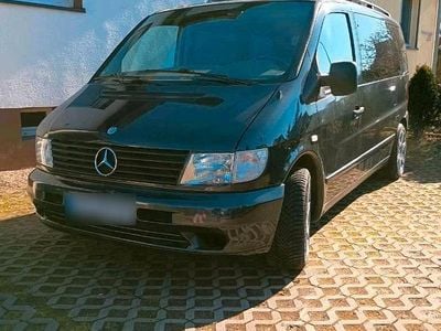 Gebraucht Mercedes Vito 122 PS (89 kW) 2003 Schwarz Van