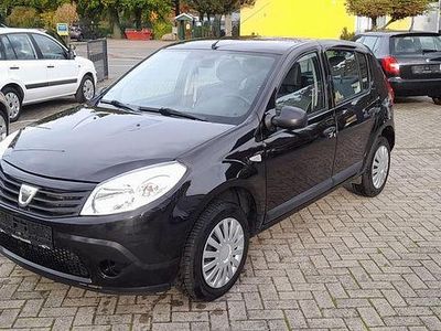 Gebraucht Dacia Sandero 75 PS (55 kW) 2012 Schwarz Limousine