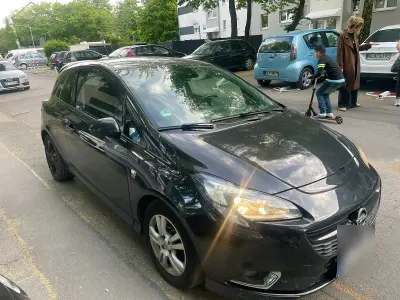 Gebraucht Opel Corsa 95 PS (69 kW) 2016 Schwarz Kleinwagen