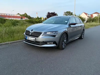 Używany Skoda Superb LAURIN & KLEMENT 190 KM (139 kW) 2018 Srebrny Kombi