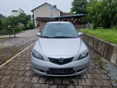 Gebraucht Mazda 2 Comfort 75 PS (55 kW) 2004 Silber Kleinwagen
