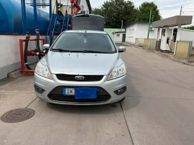 Gebraucht Ford Focus 116 PS (85 kW) 2008 Grau Limousine