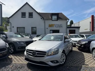 Gebraucht Mercedes A180 122 PS (89 kW) 2012 Silber Kleinwagen