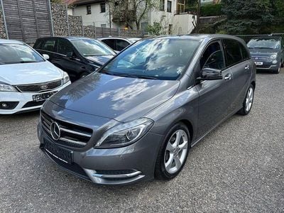 Usata Mercedes B200 136 CV (100 kW) 2014 Grigio Monovolume