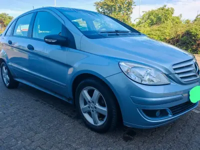 Gebraucht Mercedes B150 95 PS (69 kW) 2006 Blau Van / Kleinbus