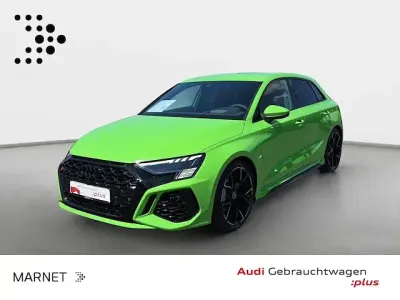 Gebraucht Audi RS3 Sportback Premium 400 PS (294 kW) 2023 Kyalamigrün Kleinwagen