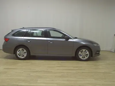 Gebraucht Skoda Octavia Ambition 150 PS (110 kW) 2022 Grau Kombi