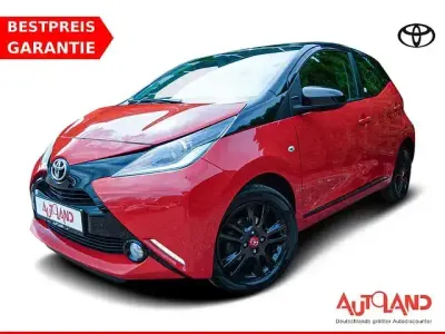 Gebraucht Toyota Aygo Style 69 PS (50 kW) 2017 Chili red Kleinwagen