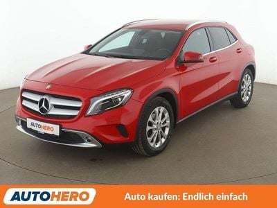 Gebraucht Mercedes GLA200 Urban 136 PS (100 kW) 2015 Rot SUV