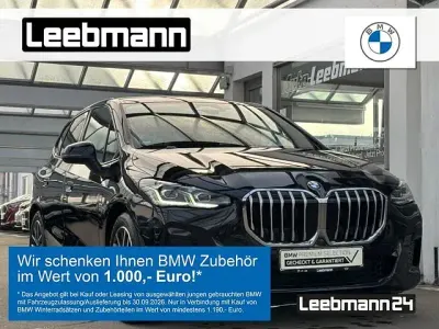Gebraucht BMW 220 Active Tourer M Sport 170 PS (125 kW) 2025 Schwarz Van / Kleinbus