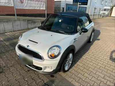 Gebraucht Mini John Cooper Works 210 PS (154 kW) 2011 Silber Kleinwagen
