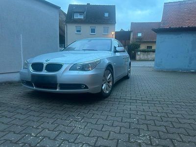 Gebraucht BMW 520 177 PS (130 kW) 2004 Silber Limousine