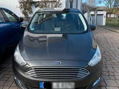 Grau Gebraucht 2016 Ford C-MAX Titanium Van / Kleinbus | 11.750 € (Teuer)