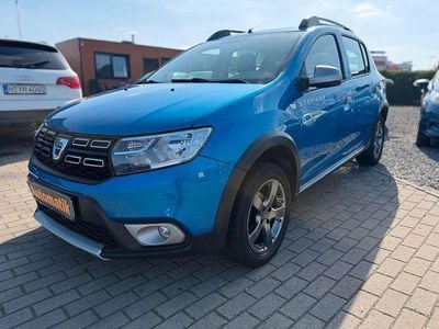 Usata Dacia Sandero Prestige 90 CV (66 kW) 2018 Blu Berlina