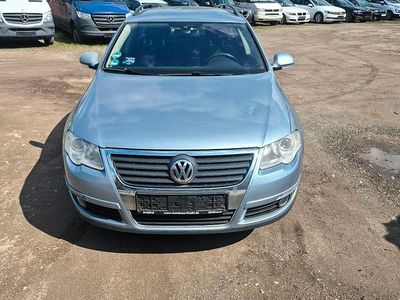 Usata VW Passat 140 CV (102 kW) 2009 Blu Station wagon