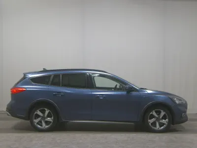 Gebraucht Ford Focus Active 150 PS (110 kW) 2022 Blau Limousine