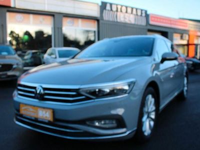 Grau Gebraucht 2023 VW Passat Elegance Kombi | 26.991 € (Etwas zu teuer)