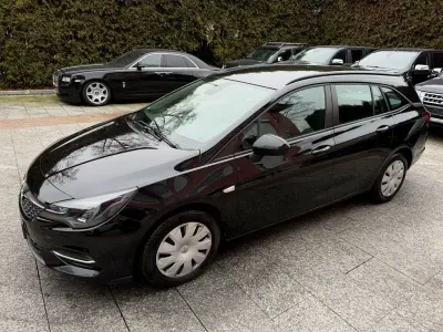 Gebraucht Opel Astra 131 PS (96 kW) 2020 Schwarz Kombi
