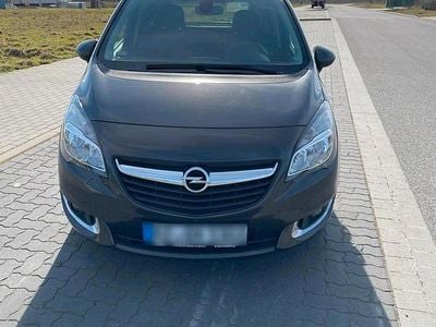 Gebraucht Opel Meriva 110 PS (80 kW) 2016 Braun Van / Kleinbus