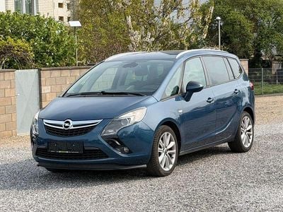 Usata Opel Zafira Tourer drive 140 CV (102 kW) 2016 Blu Monovolume