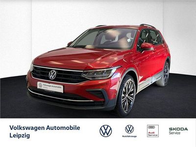 Rot Gebraucht 2023 VW Tiguan Life SUV | 27.920 € (Superpreis)