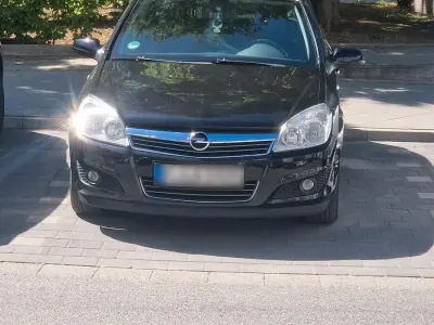 Gebraucht Opel Astra 120 PS (88 kW) 2008 Schwarz Kombi