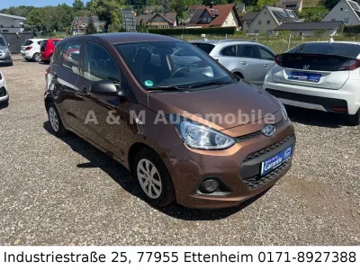 Gebraucht Hyundai i10 Classic 67 PS (49 kW) 2015 Braun Kleinwagen