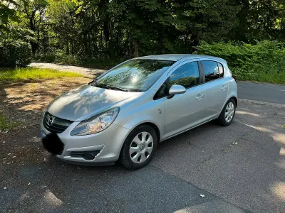 Gebraucht Opel Corsa 90 PS (66 kW) 2010 Silber Kleinwagen