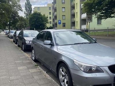 BMW 525