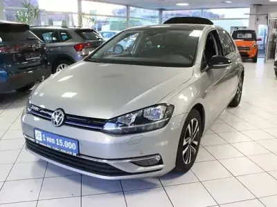 Gebraucht VW Golf VII IQ Drive 131 PS (96 kW) 2019 Grau met Limousine
