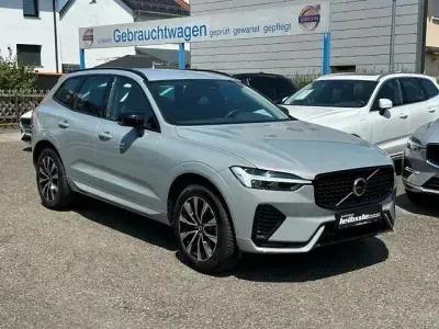Gebraucht Volvo XC60 Plus 197 PS (144 kW) 2023 Grau SUV
