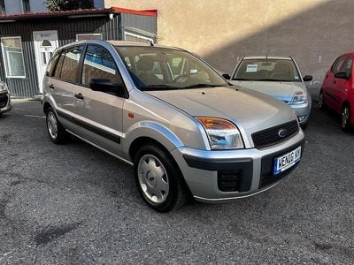 Second-hand Ford Fusion 80 CP (58 kW) 2006 Gri Hatchback