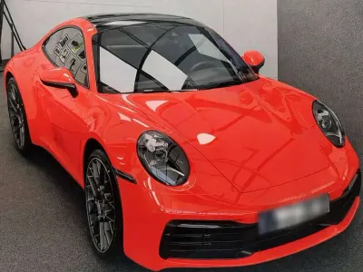 Gebraucht Porsche 992 450 PS (330 kW) 2021 Rot Coupé