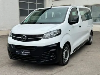 Używany Opel Vivaro 120 KM (88 kW) 2021 Biały Minivan