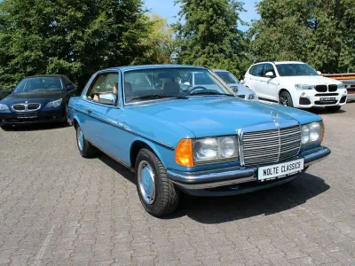 Gebraucht Mercedes 280 184 PS (135 kW) 1984 Blau