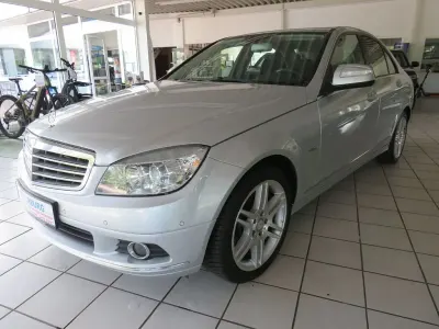 Gebraucht Mercedes C180 156 PS (114 kW) 2008 Silber Limousine