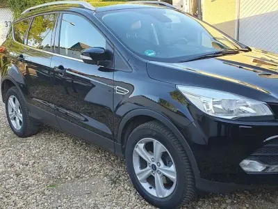 Używany Ford Kuga Trend 150 KM (110 kW) 2016 Czarny SUV