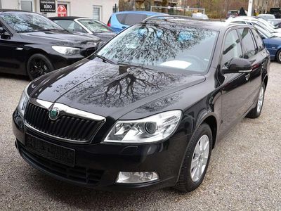Gebraucht Skoda Octavia Elegance 160 PS (117 kW) 2010 Schwarzmagic perleffekt Kombi